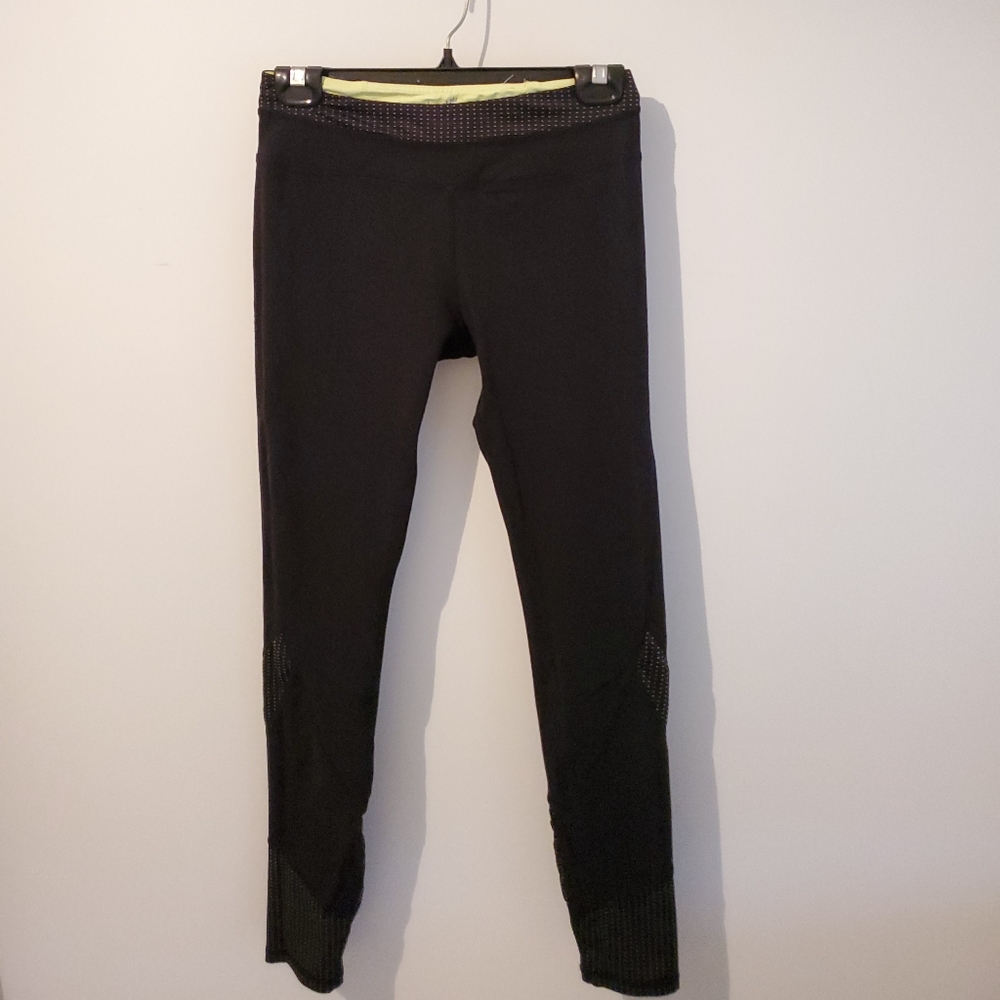 High-waisted leggings